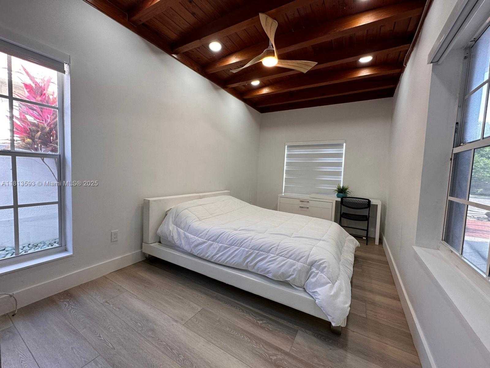 Small Image of 1380 STILLWATER DR, Miami Beach Number 15