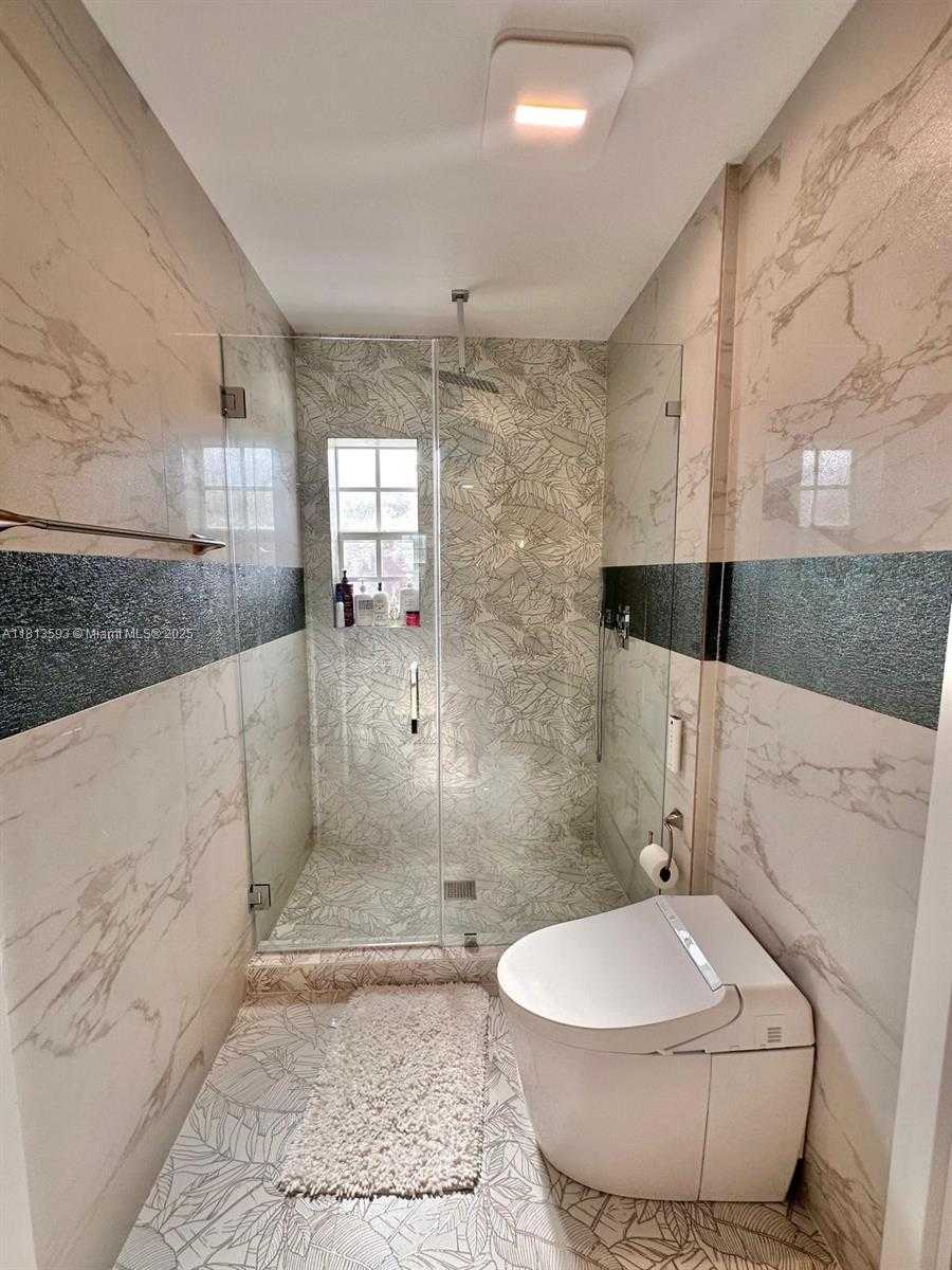 Small Image of 1380 STILLWATER DR, Miami Beach Number 16