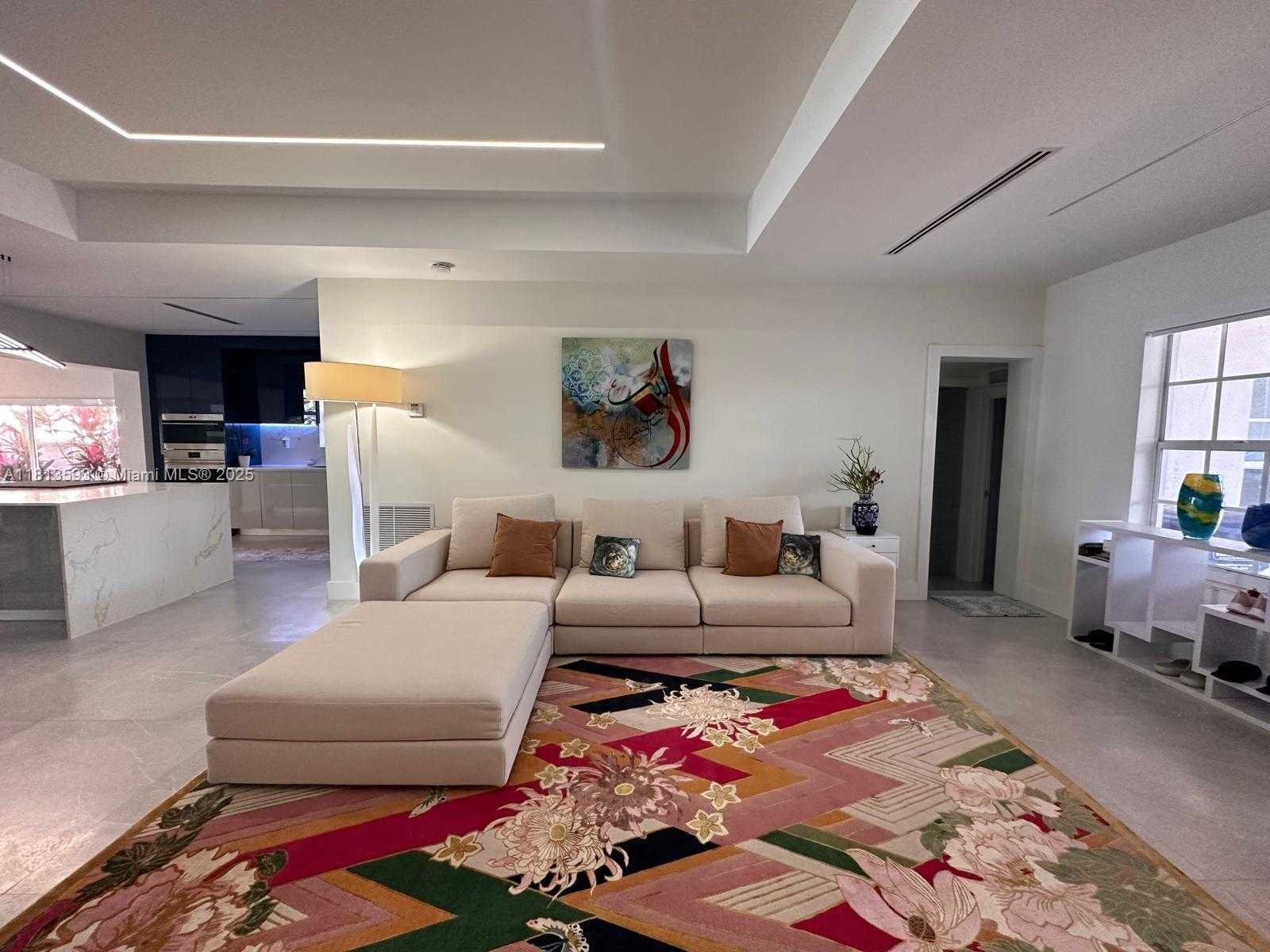 Small Image of 1380 STILLWATER DR, Miami Beach Number 3