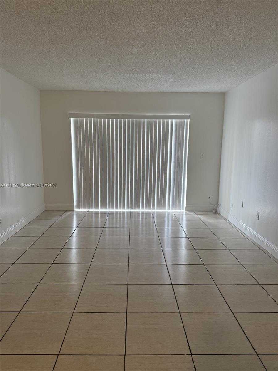 Small Image of 5241 GENEVA WAY #208, Doral Number 2