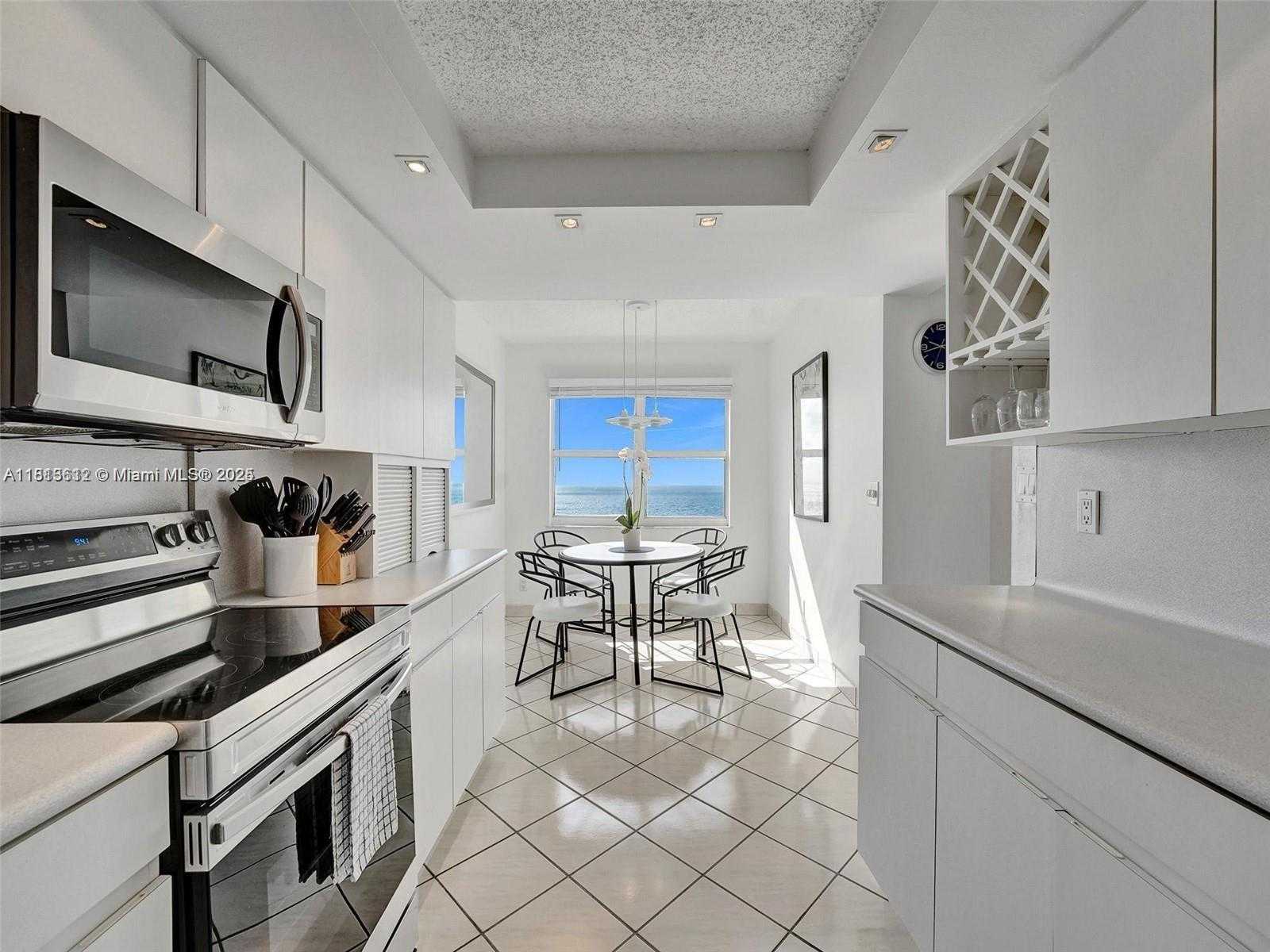Small Image of 1800 SOUTH OCEAN BLVD #PH1507, Lauderdale By The Sea Number 13