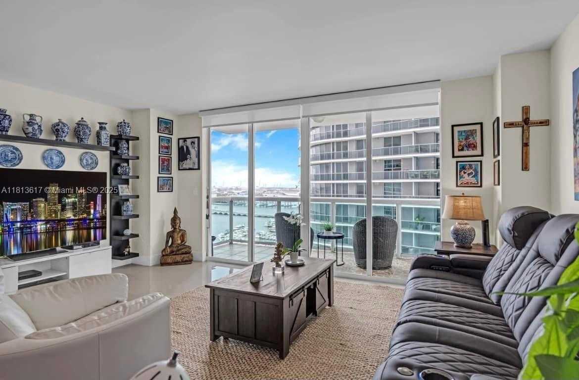 Small Image of 1800 NORTH BAYSHORE #2011, Miami Number 3