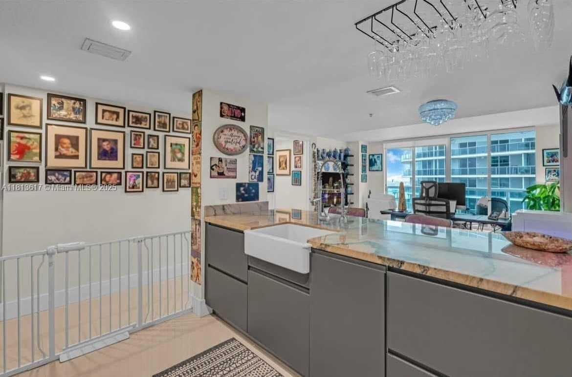 Small Image of 1800 NORTH BAYSHORE #2011, Miami Number 6