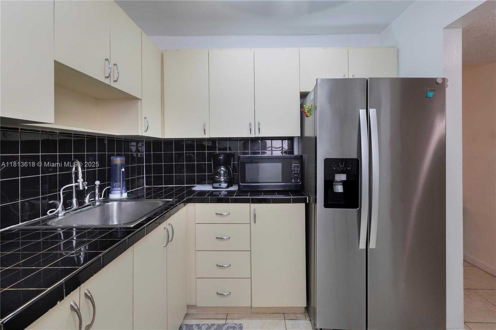 Small Image of 855 EUCLID AVE #10X, Miami Beach Number 10