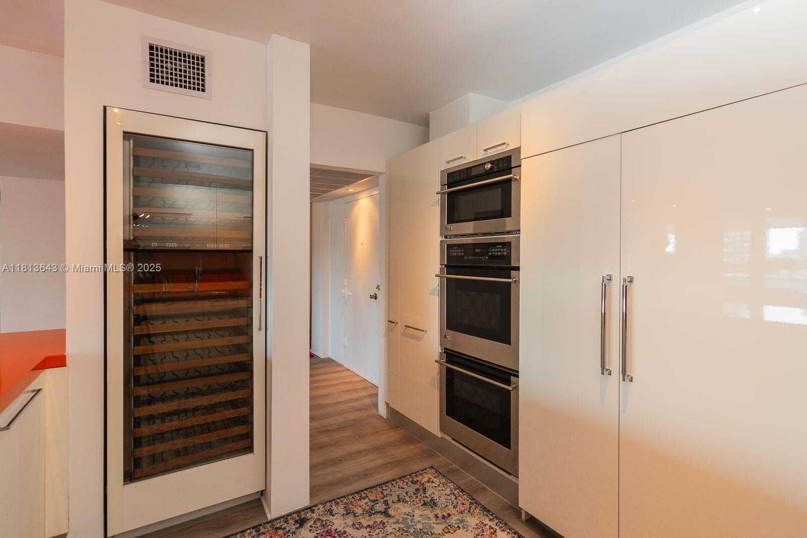 Small Image of 900 BAY DR #224, Miami Beach Number 11