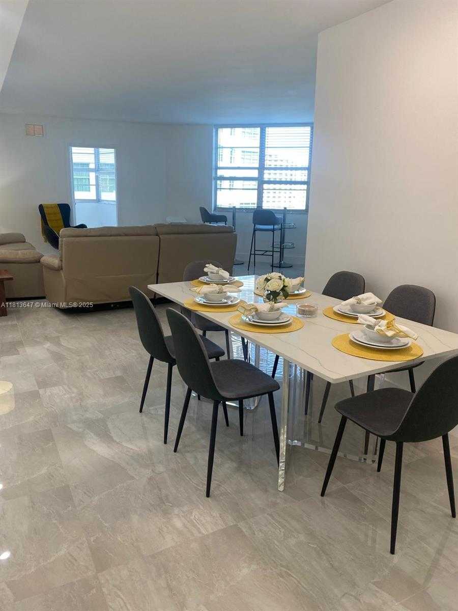 Small Image of 825 BRICKELL BAY DR #1244, Miami Number 12
