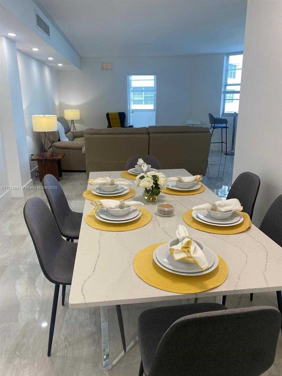 Small Image of 825 BRICKELL BAY DR #1244, Miami Number 14