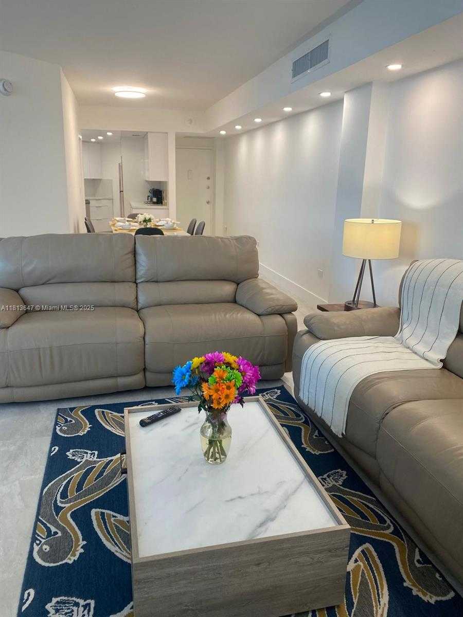 Small Image of 825 BRICKELL BAY DR #1244, Miami Number 16