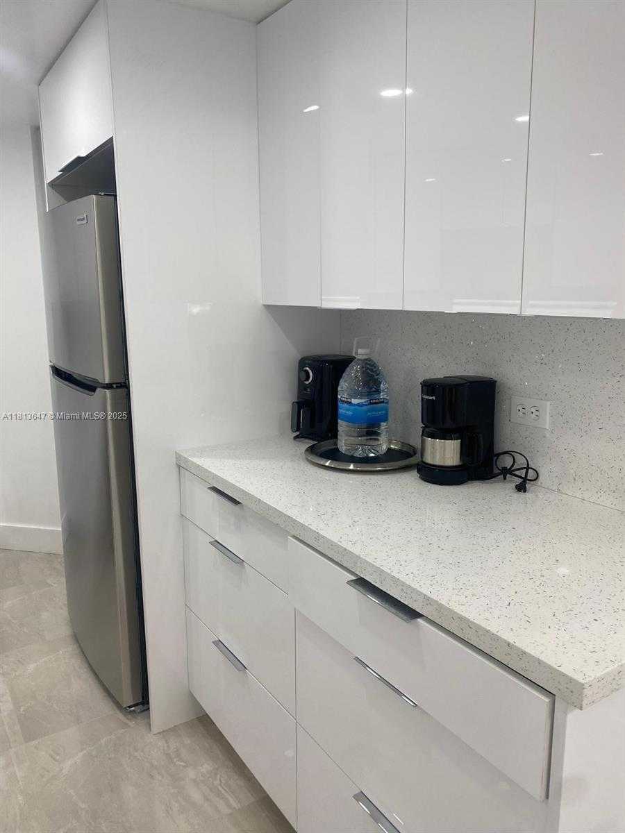 Small Image of 825 BRICKELL BAY DR #1244, Miami Number 20