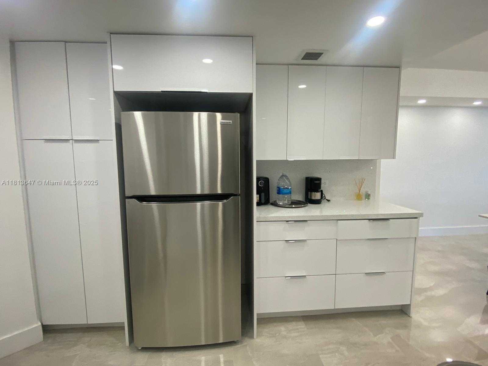 Small Image of 825 BRICKELL BAY DR #1244, Miami Number 9