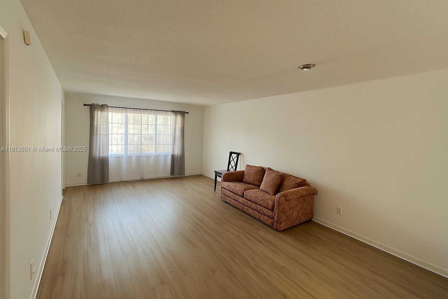 Small Image of 410 SOUTH EAST 2ND ST #215, Hallandale Beach Number 4