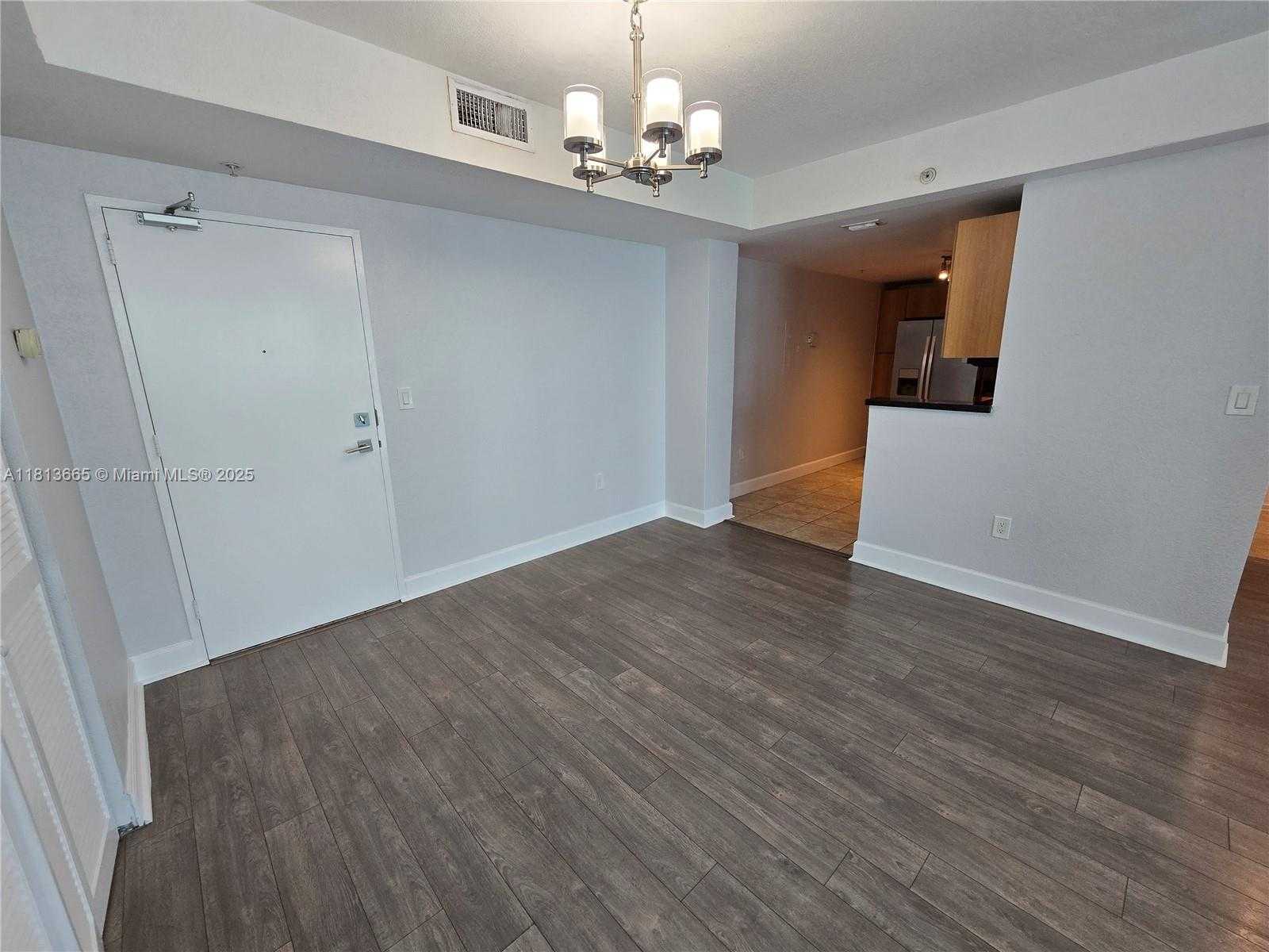 Small Image of 7501 EAST TREASURE DR #1A, North Bay Village Number 12