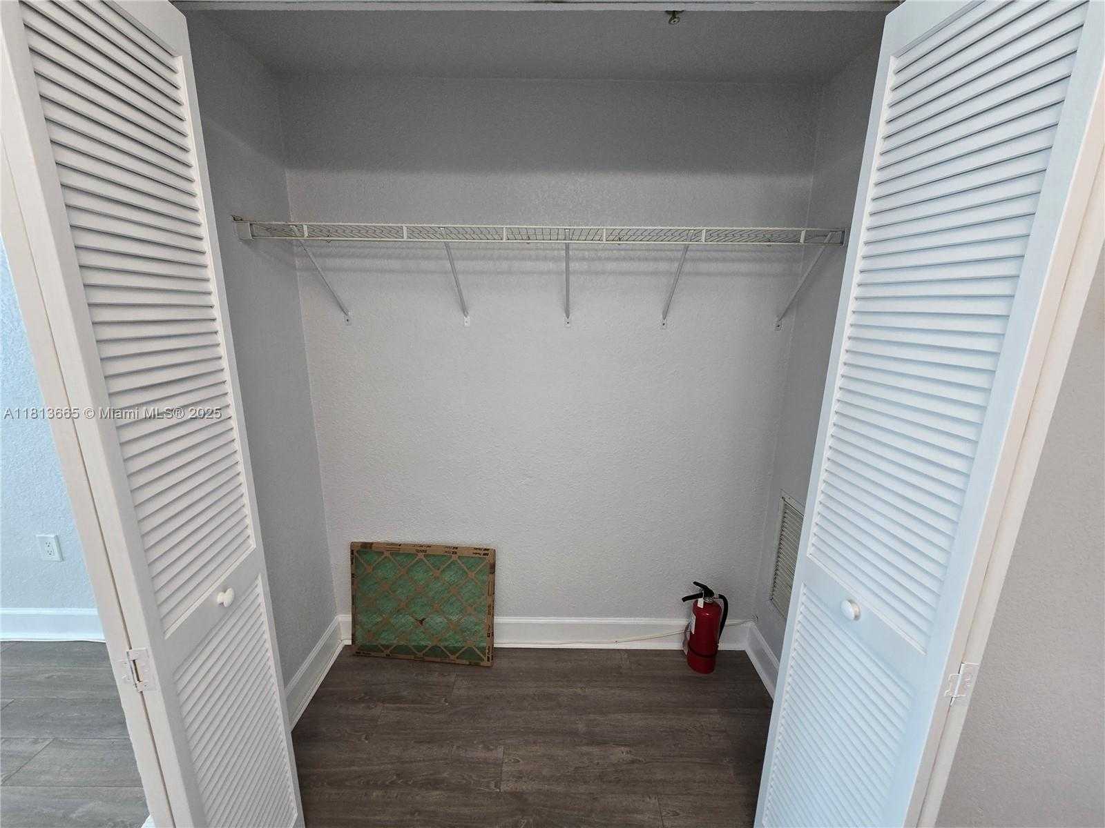 Small Image of 7501 EAST TREASURE DR #1A, North Bay Village Number 15
