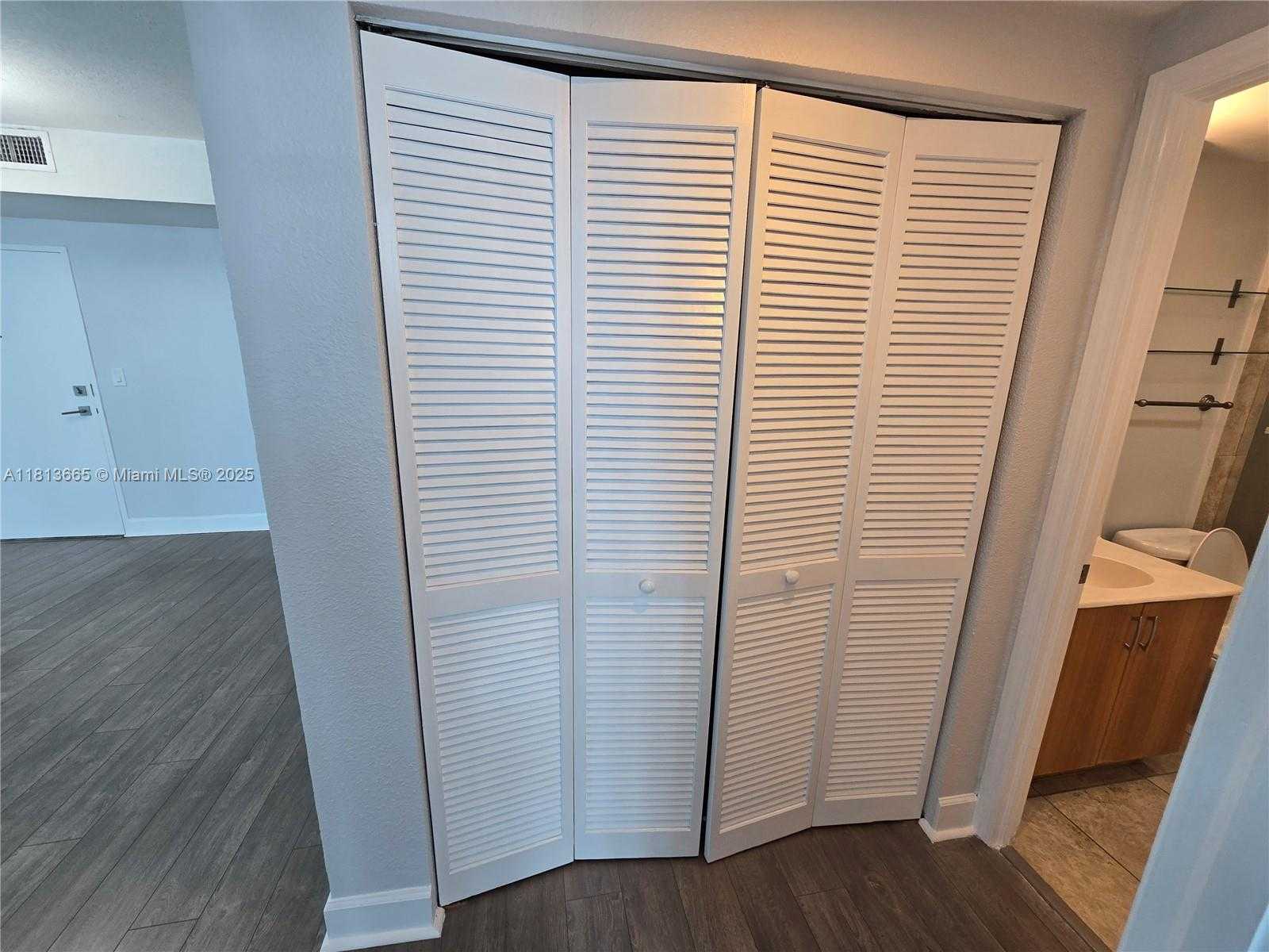 Small Image of 7501 EAST TREASURE DR #1A, North Bay Village Number 16