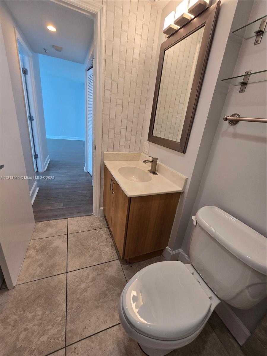 Small Image of 7501 EAST TREASURE DR #1A, North Bay Village Number 20