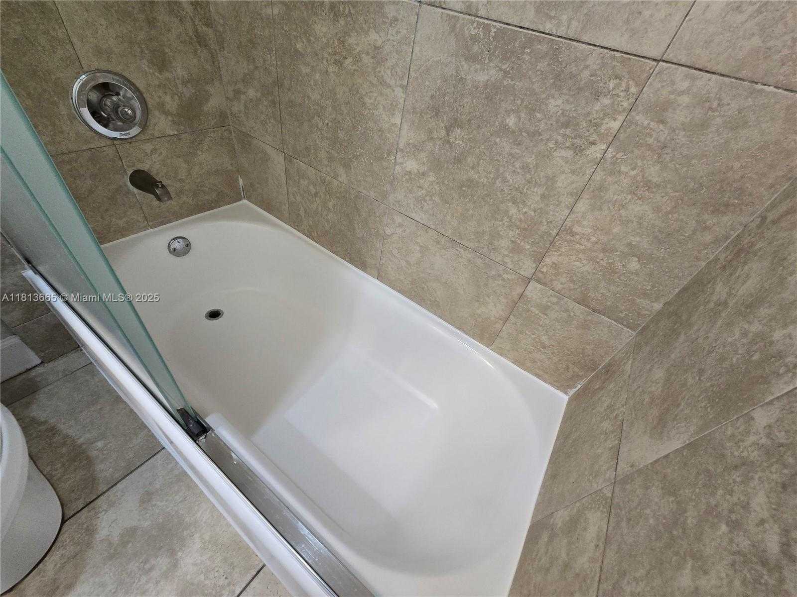 Small Image of 7501 EAST TREASURE DR #1A, North Bay Village Number 22