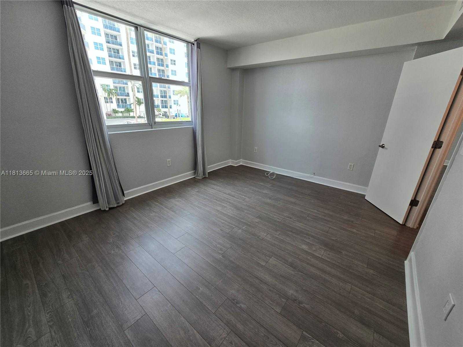 Small Image of 7501 EAST TREASURE DR #1A, North Bay Village Number 24