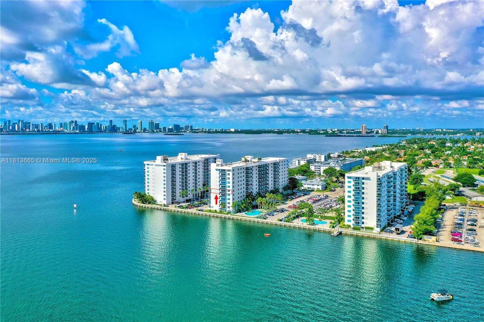Small Image of 7501 EAST TREASURE DR #1A, North Bay Village Number 39