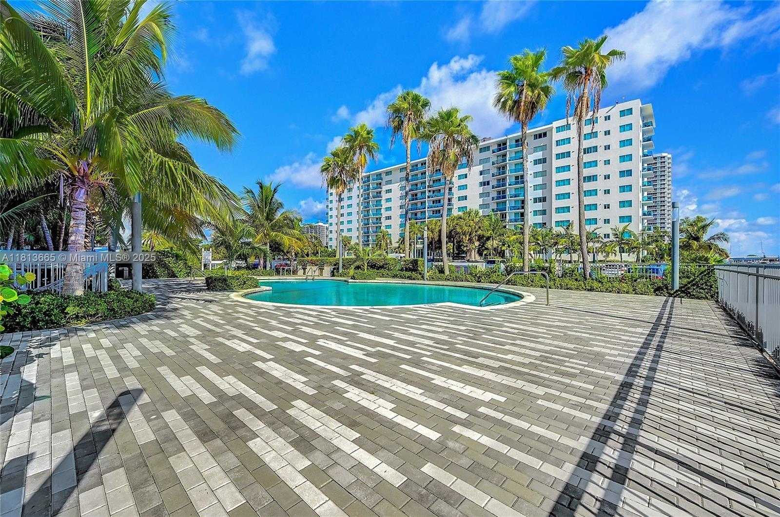 Small Image of 7501 EAST TREASURE DR #1A, North Bay Village Number 45
