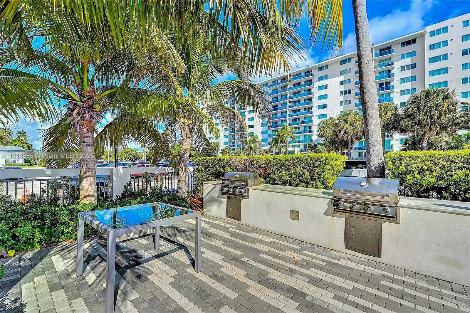 Small Image of 7501 EAST TREASURE DR #1A, North Bay Village Number 47