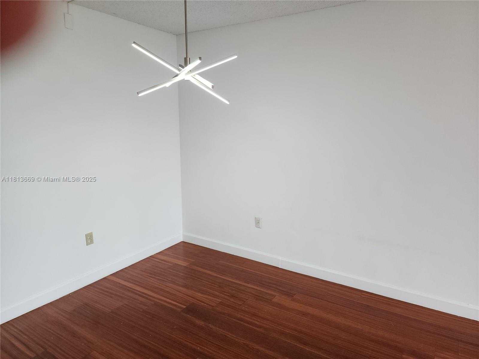 Small Image of 20100 WEST COUNTRY CLUB DR #508, Aventura Number 23