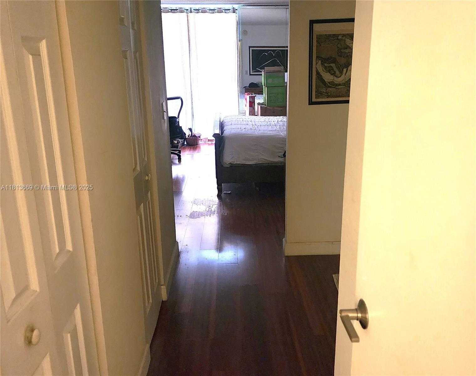Small Image of 20100 WEST COUNTRY CLUB DR #508, Aventura Number 5