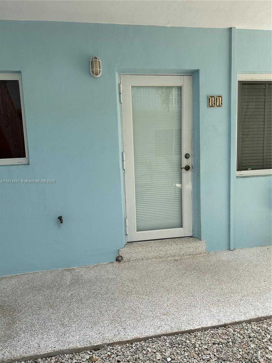 Small Image of 401 COLLINS AVE #11, Miami Beach Number 5