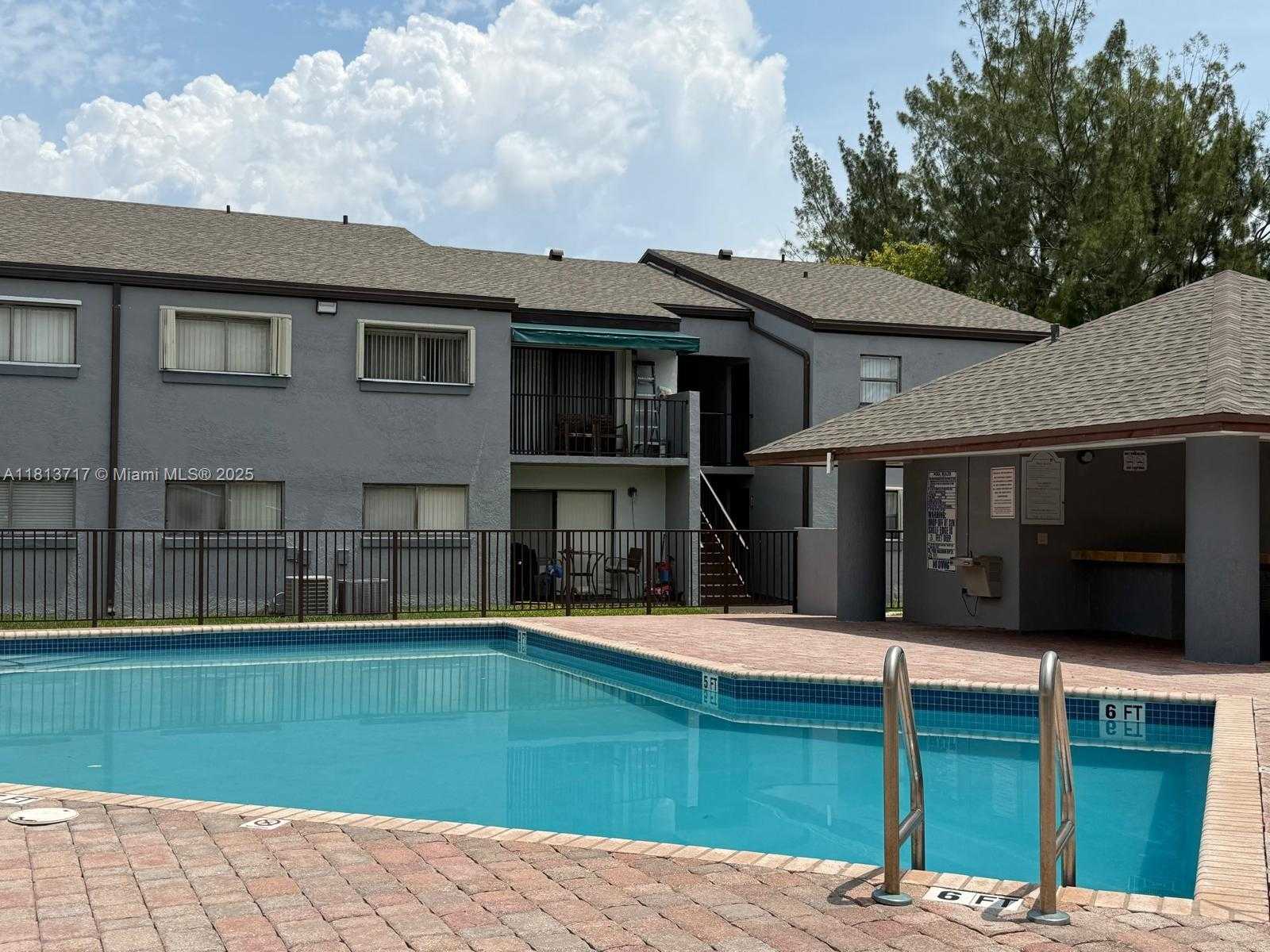 Small Image of 7429 SOUTH WEST 152ND AVE #13-201, Miami Number 3