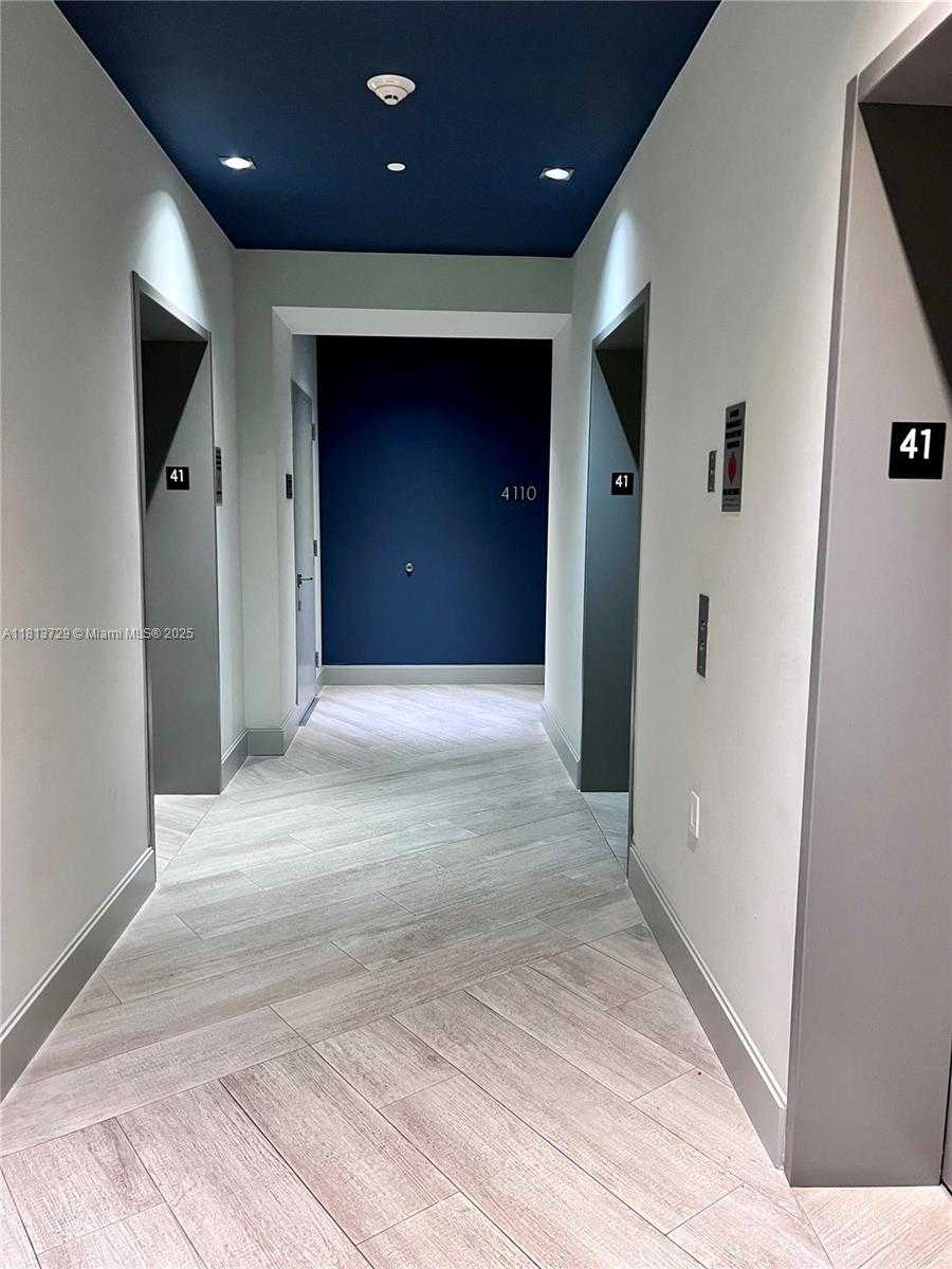 Small Image of 55 SOUTH WEST 9TH ST #4109, Miami Number 9