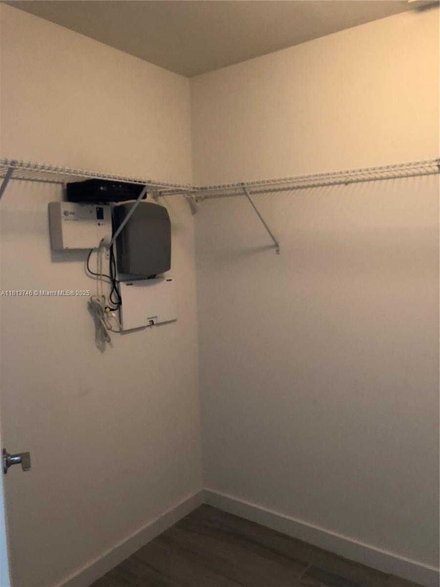 Small Image of 999 SOUTH WEST 1ST AVE #2513, Miami Number 11