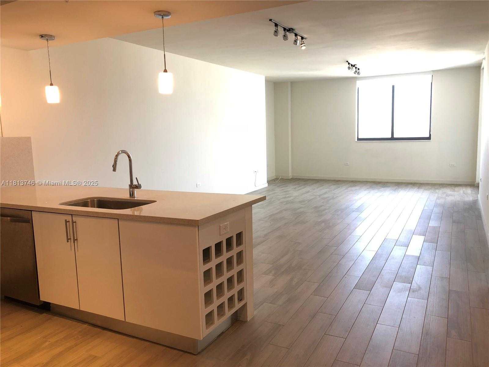 Small Image of 999 SOUTH WEST 1ST AVE #2513, Miami Number 3
