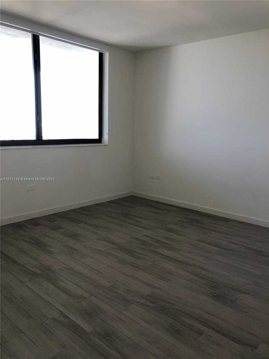Small Image of 999 SOUTH WEST 1ST AVE #2513, Miami Number 8