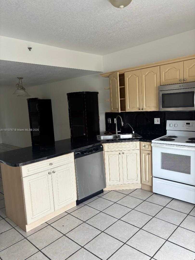 Small Image of 8340 NORTH WEST 103RD ST #205D, Hialeah Gardens Number 4