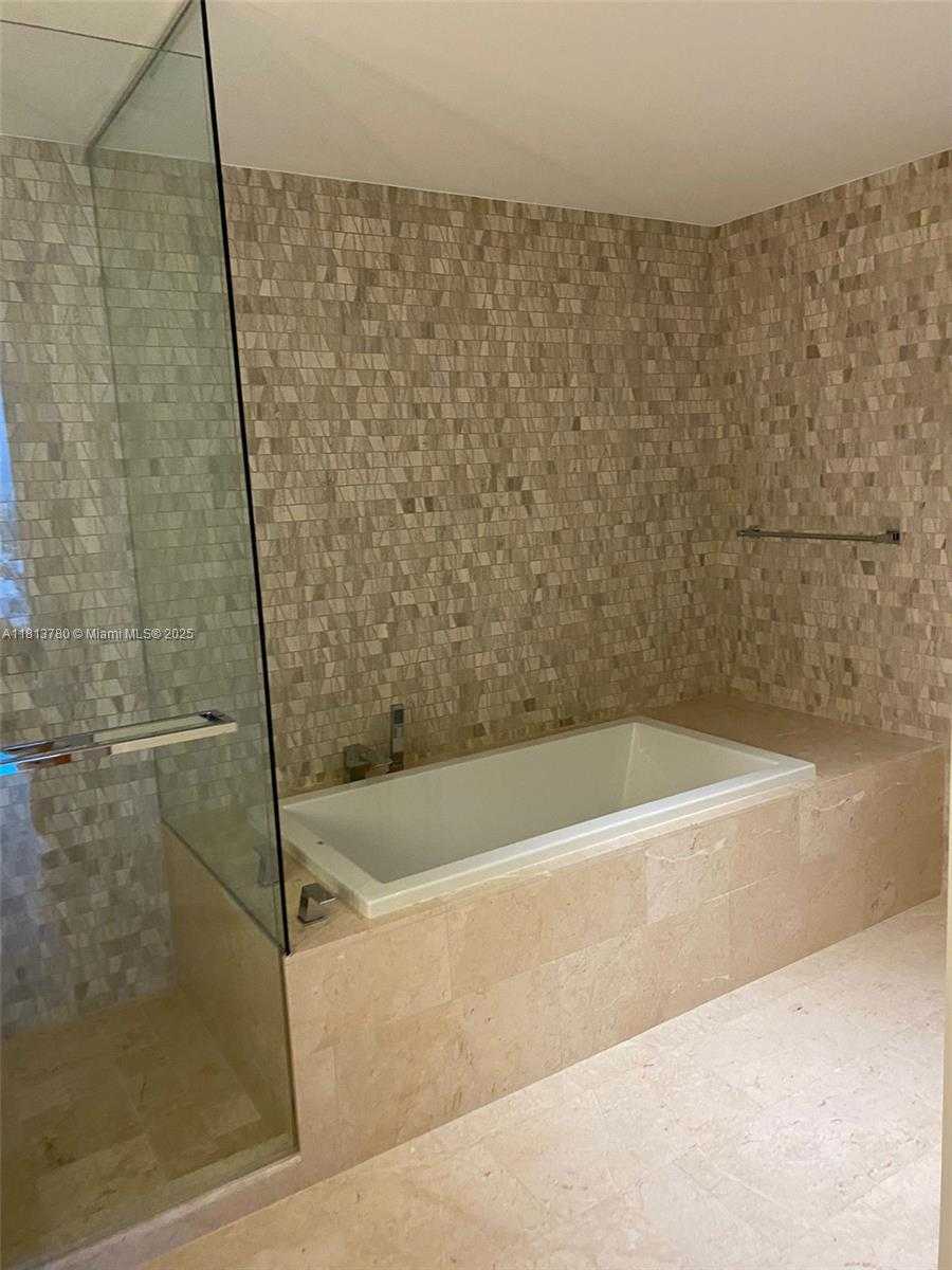 Small Image of 68 SOUTH EAST 6TH ST #3604, Miami Number 14