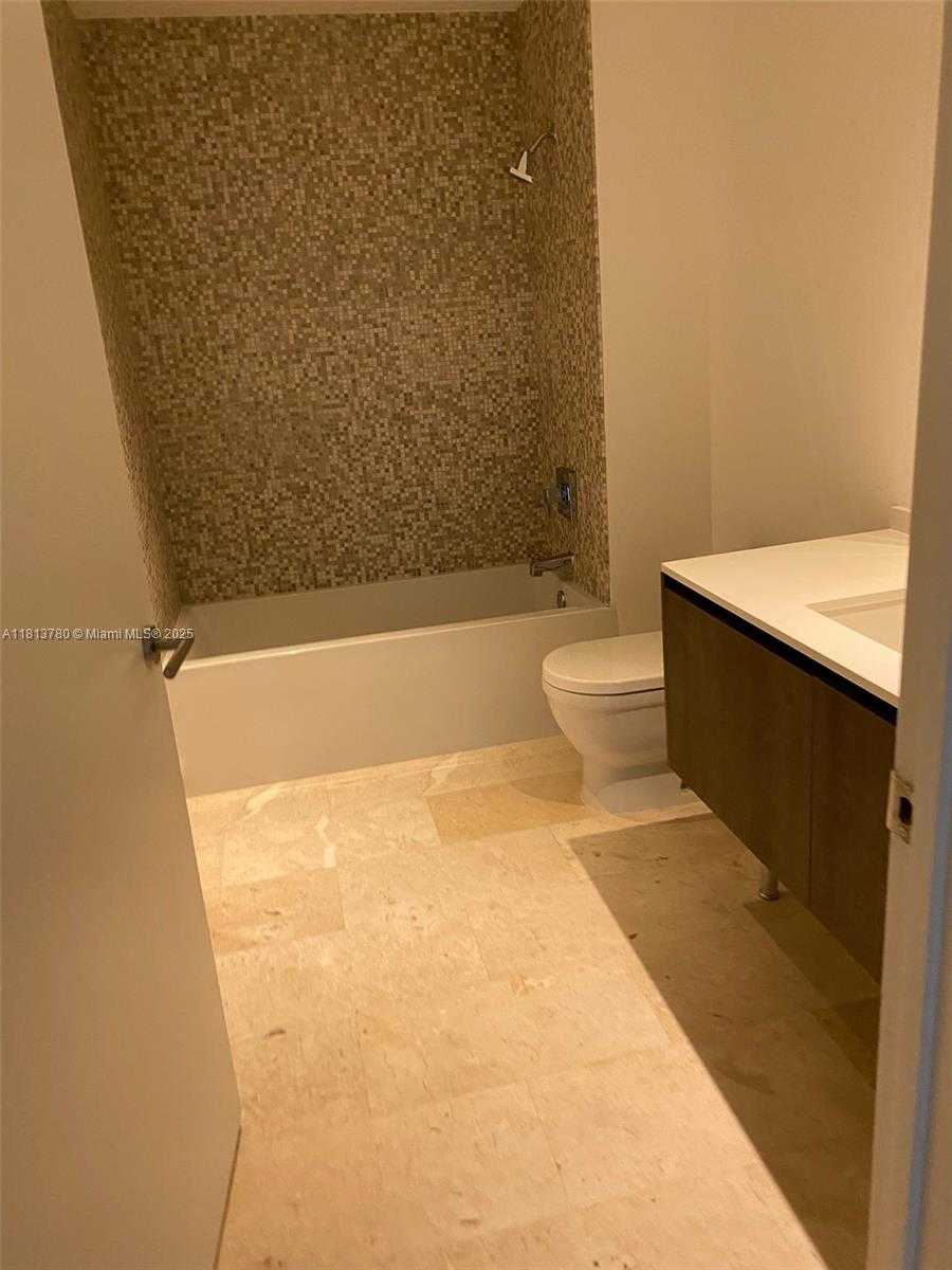 Small Image of 68 SOUTH EAST 6TH ST #3604, Miami Number 16