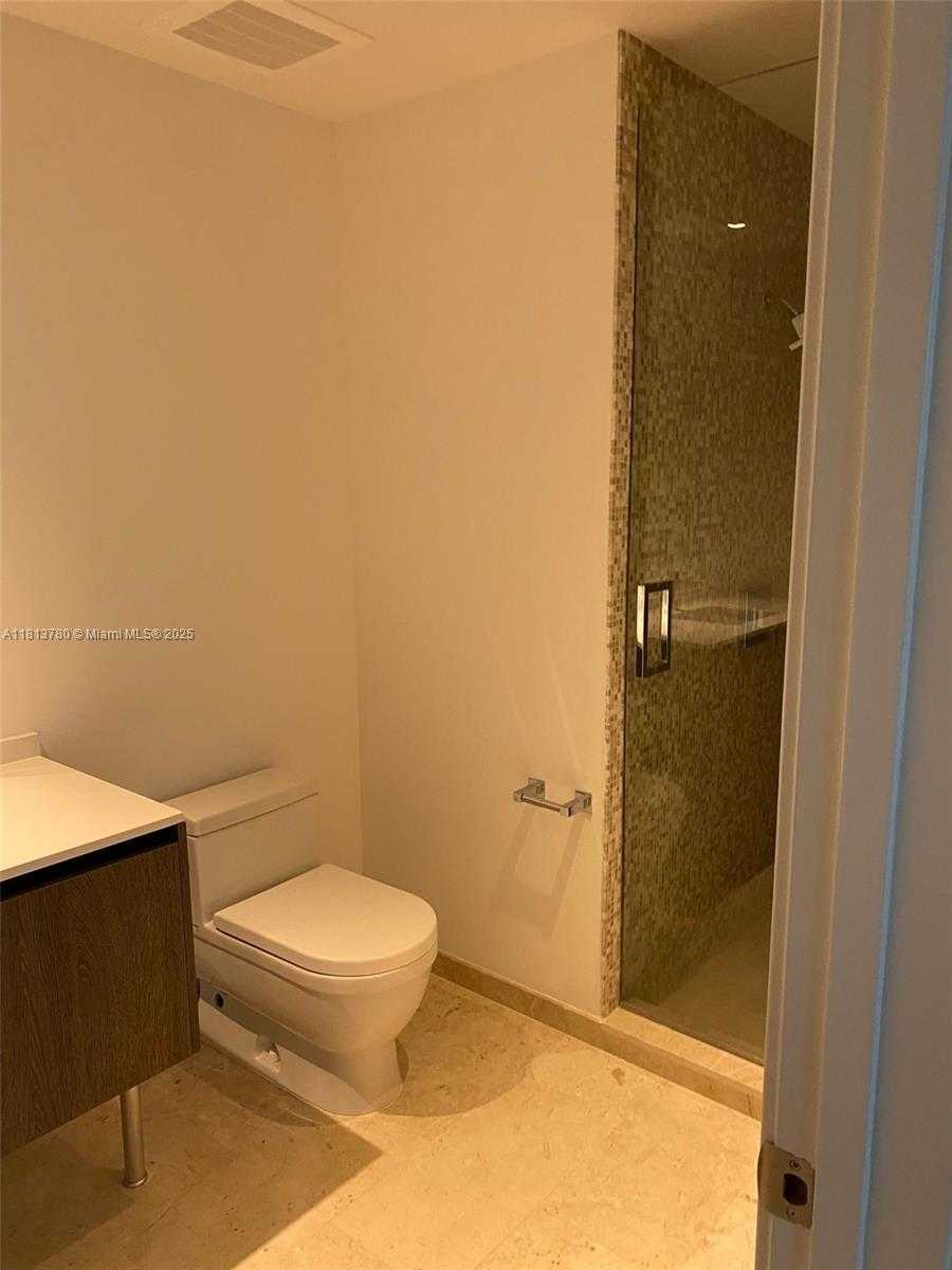 Small Image of 68 SOUTH EAST 6TH ST #3604, Miami Number 17