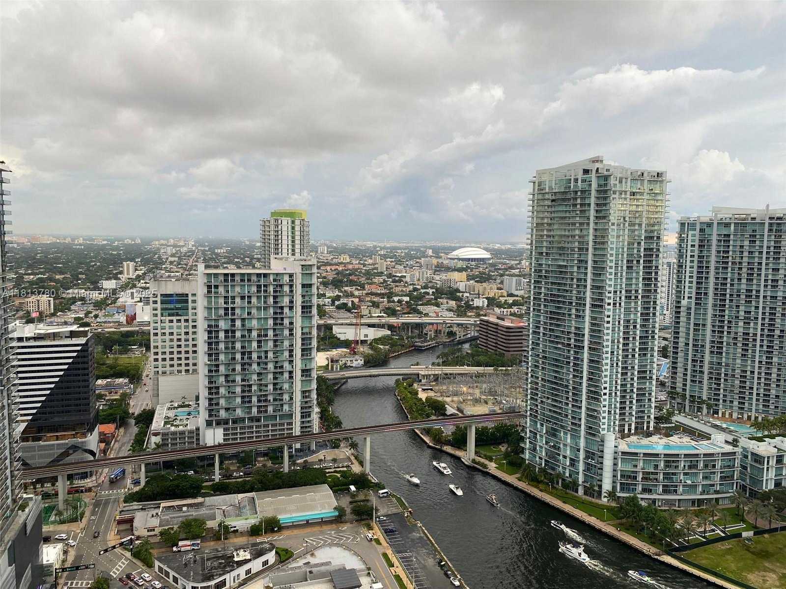Small Image of 68 SOUTH EAST 6TH ST #3604, Miami Number 2