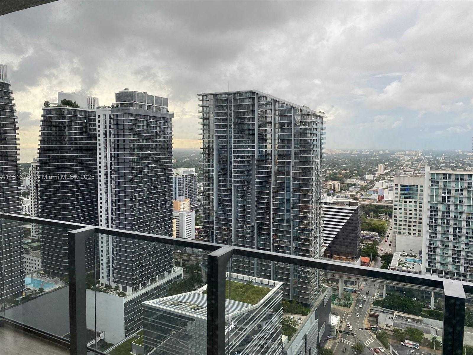 Small Image of 68 SOUTH EAST 6TH ST #3604, Miami Number 3