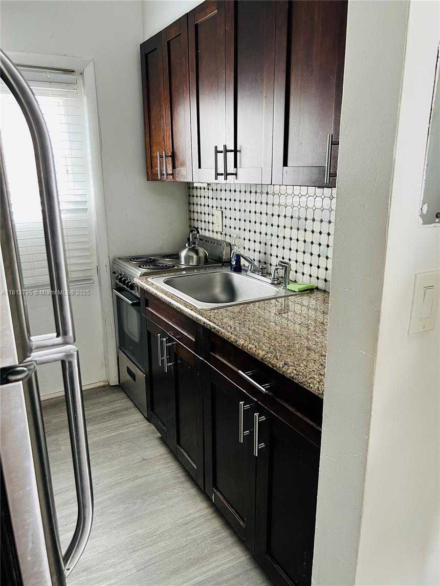 Small Image of 320 80TH ST #6, Miami Beach Number 15