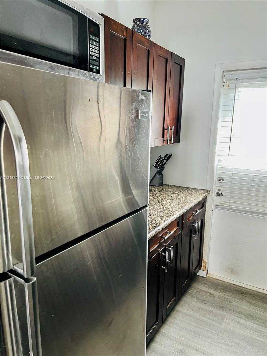 Small Image of 320 80TH ST #6, Miami Beach Number 17