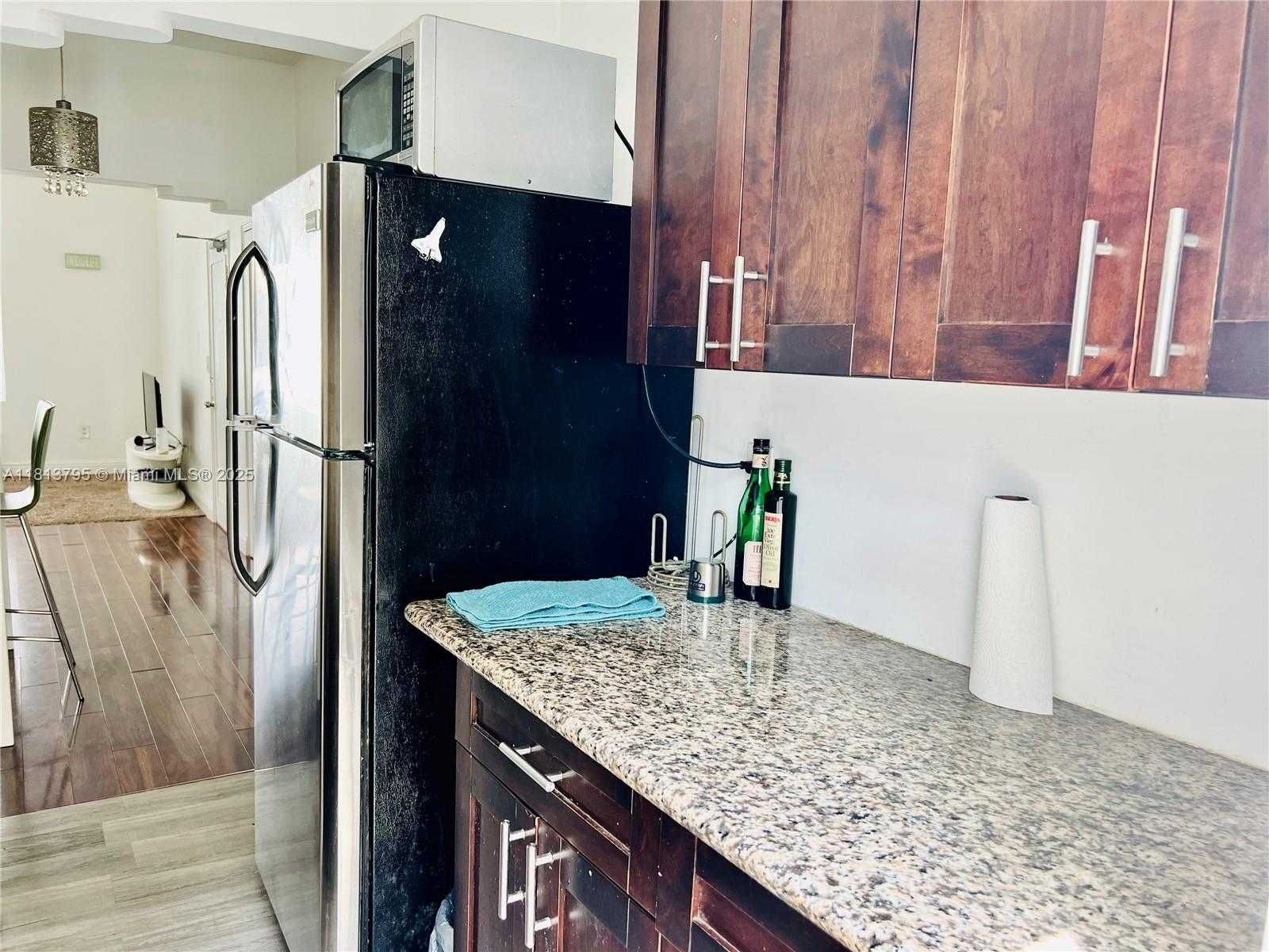 Small Image of 320 80TH ST #6, Miami Beach Number 18