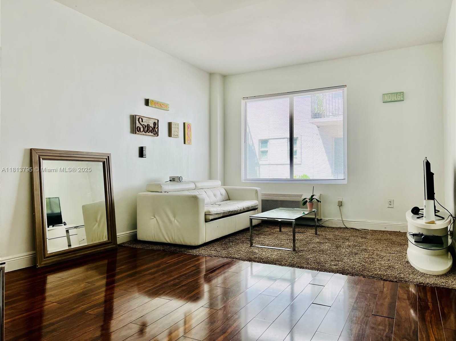 Small Image of 320 80TH ST #6, Miami Beach Number 4