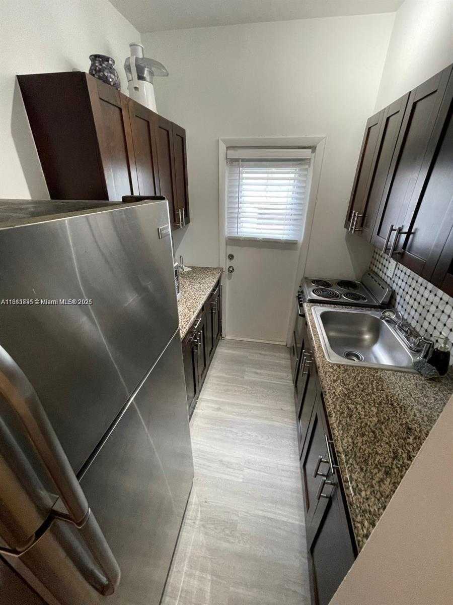Small Image of 320 80TH ST #6, Miami Beach Number 8