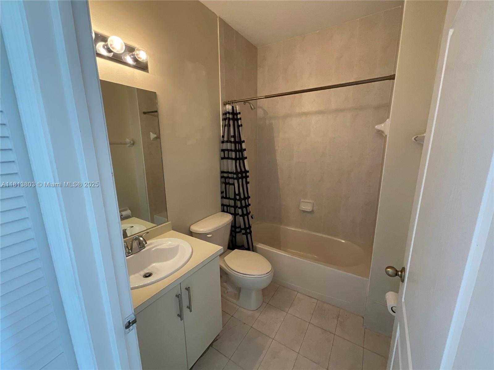 Small Image of 7301 NORTH WEST 174TH TER #J-104, Hialeah Number 3