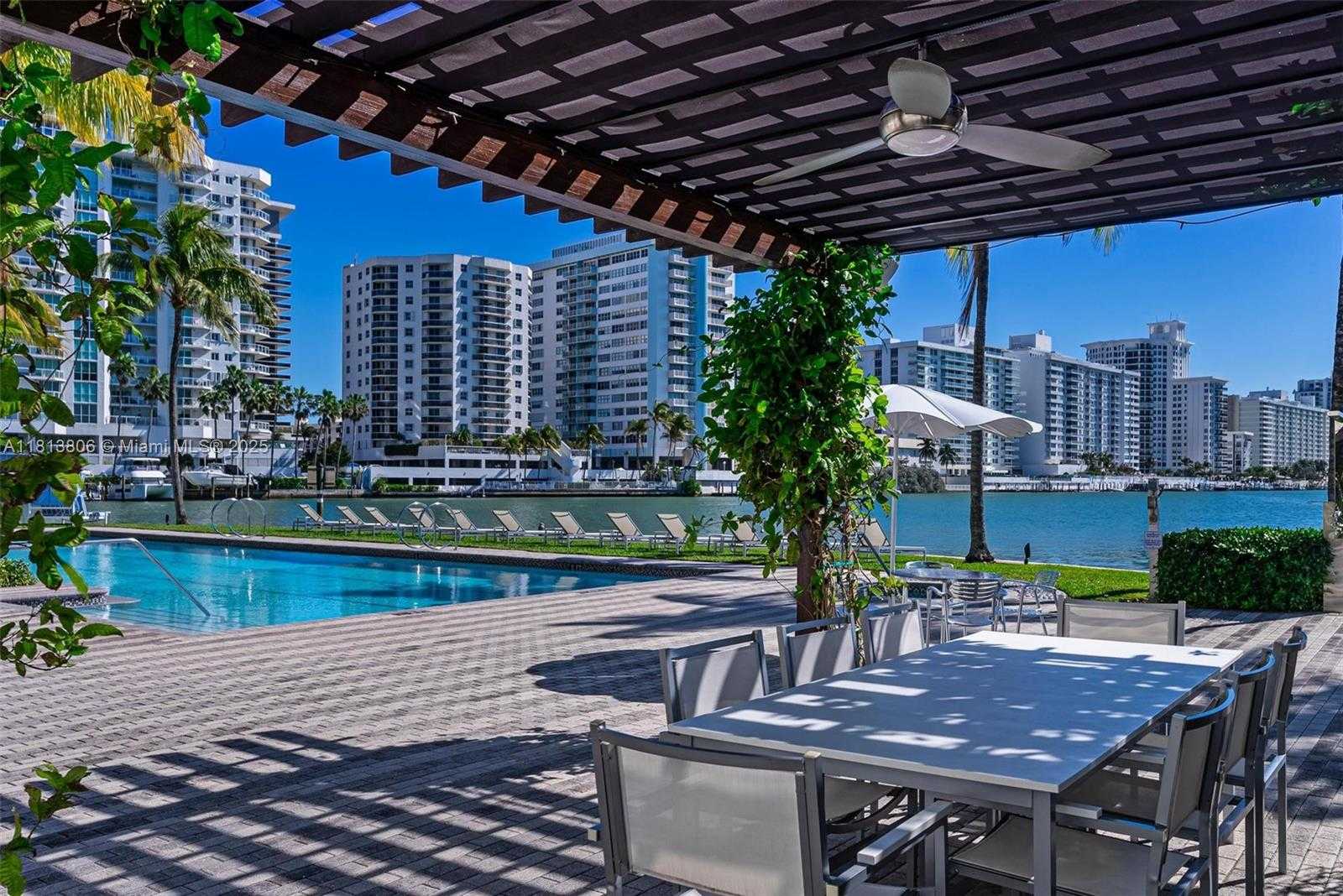 Small Image of 6103 AQUA AVE #406, Miami Beach Number 21