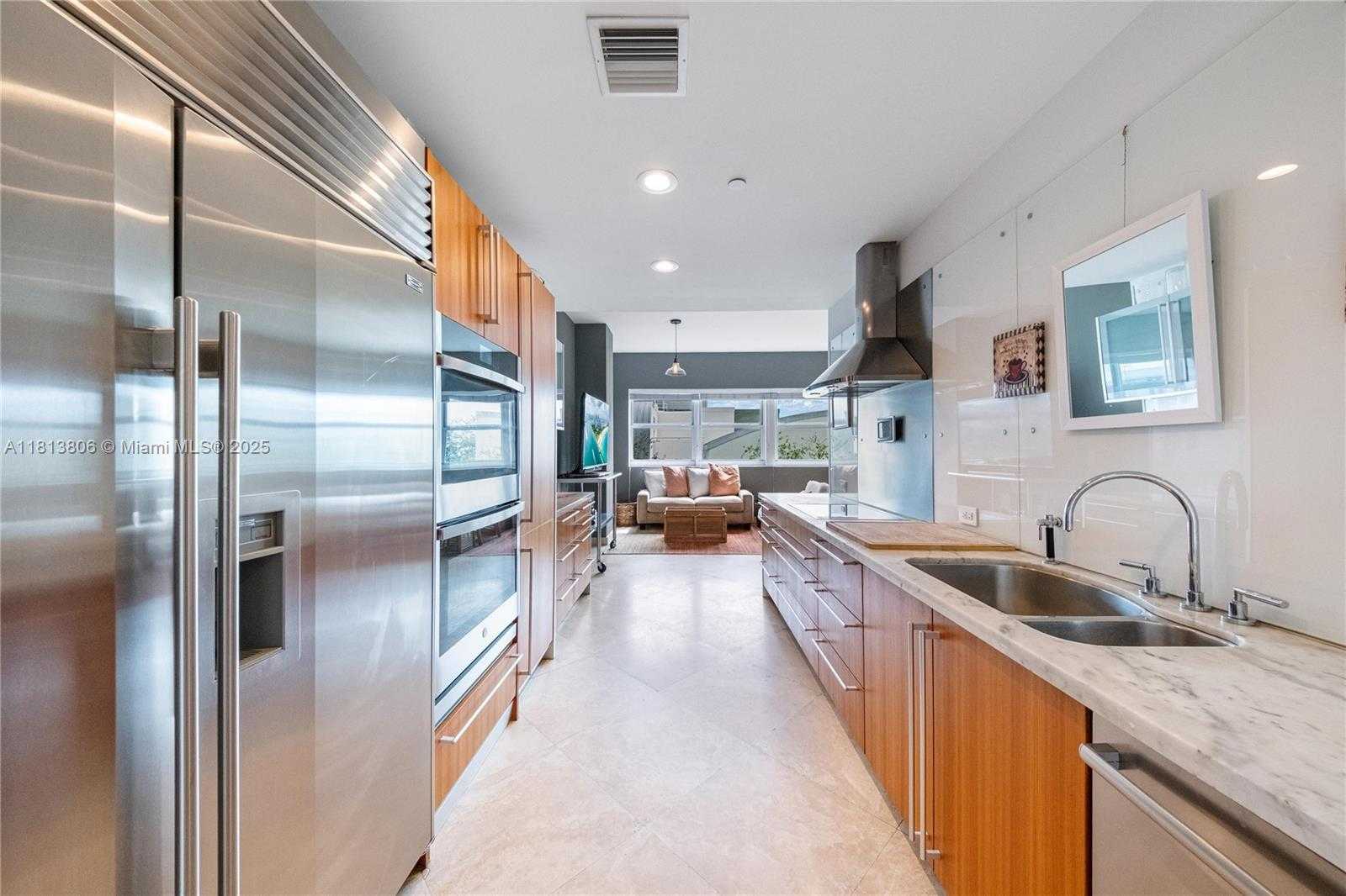 Small Image of 6103 AQUA AVE #406, Miami Beach Number 8