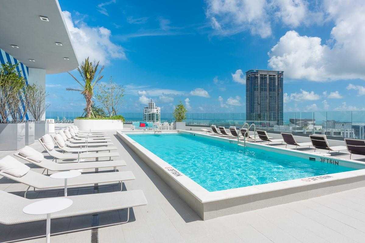 Small Image of 45 SOUTH WEST 9TH ST #2402, Miami Number 27