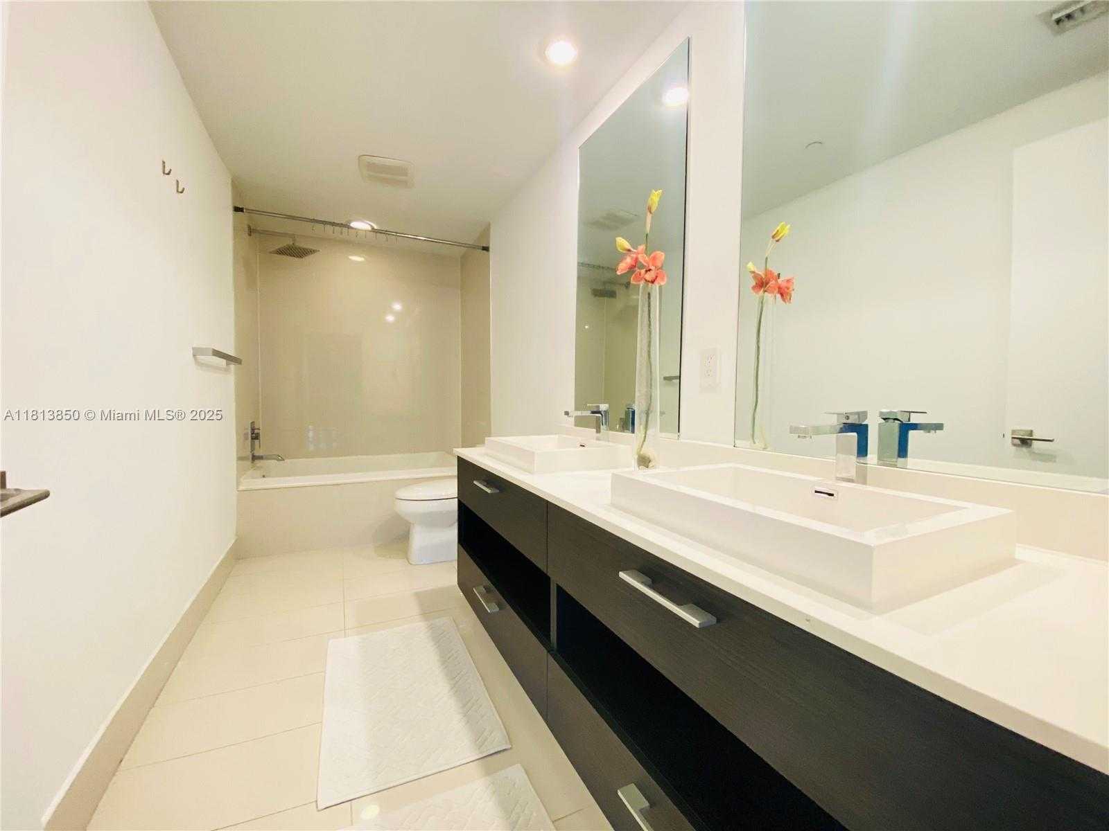 Small Image of 45 SOUTH WEST 9TH ST #2402, Miami Number 4