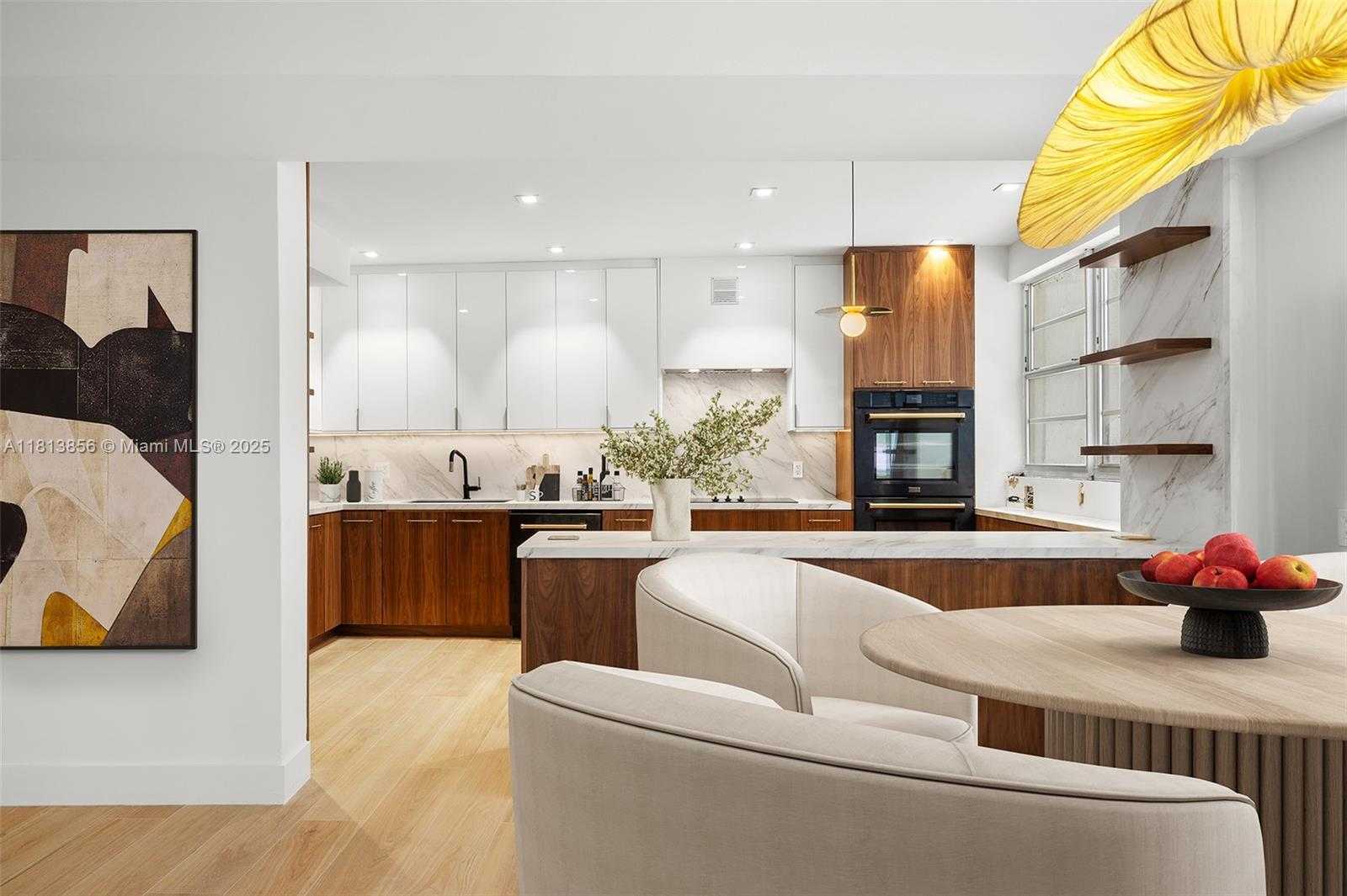Small Image of 5255 COLLINS AVE #2J, Miami Beach Number 10