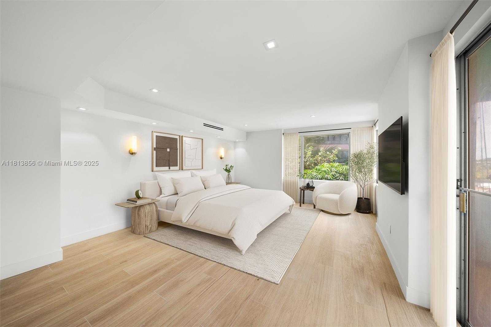 Small Image of 5255 COLLINS AVE #2J, Miami Beach Number 15